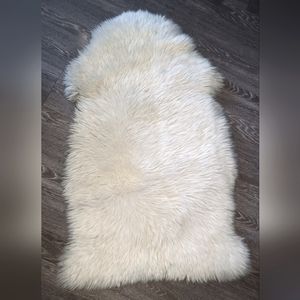 IKEA Ullerslev sheepskin off-white rug